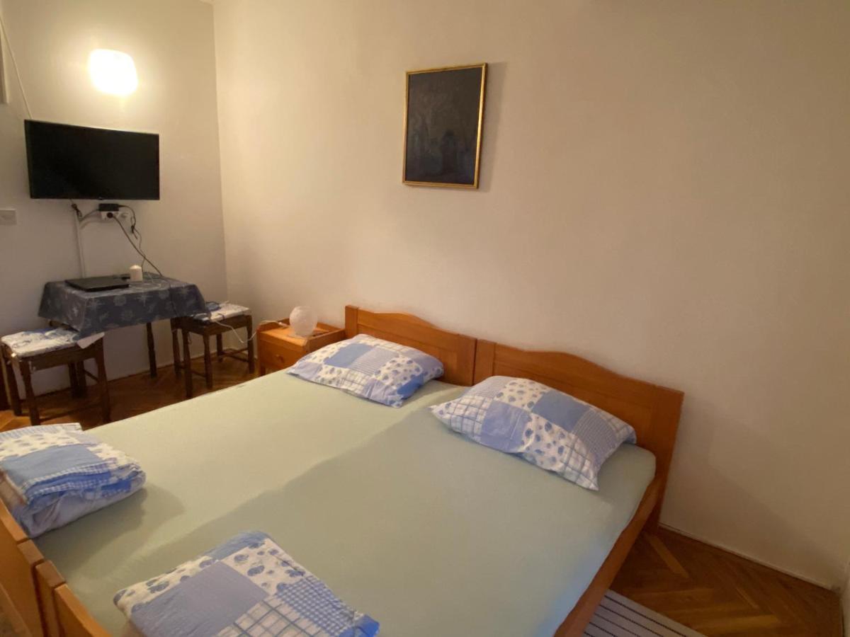 Apartments Stella-Dora Лопар Екстериор снимка